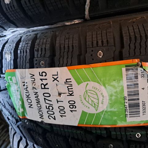 Nokian suv pigg 205/70-15