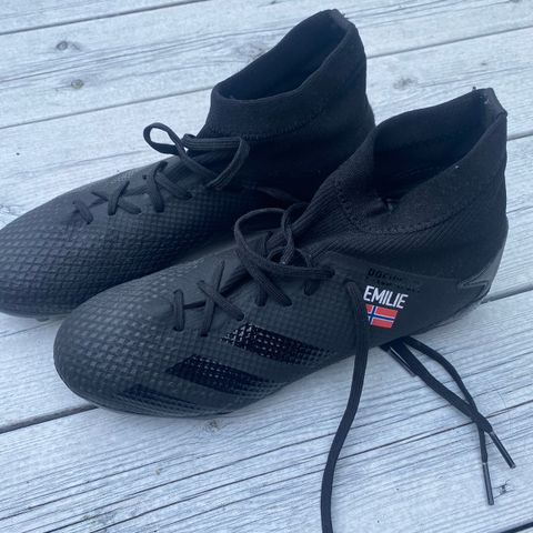 Fotballsko Adidas predator str. 38,5