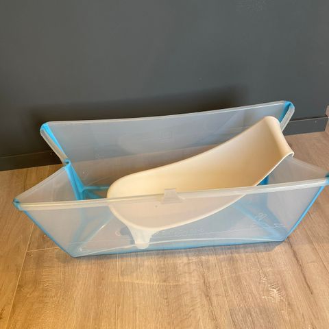 Stokke Flexi bath med nyfødtstøtte