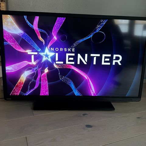 Billig Toshiba 40’’ tv 100% i orden ( Ikke SmartTv)