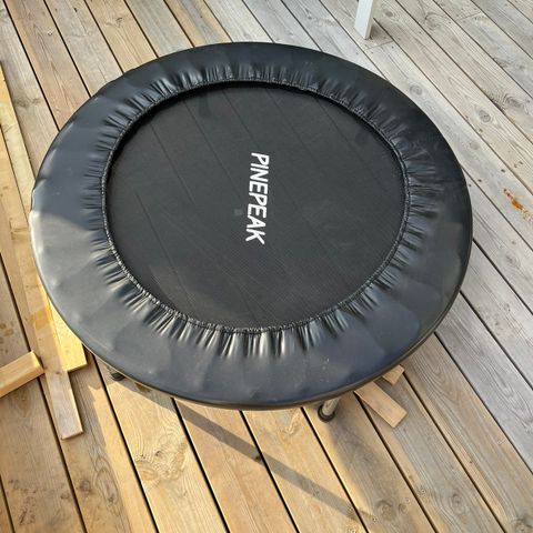 Liten trampoline selges