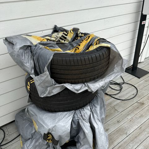 Michelin dekk helt nye,  235/45 ZR 18