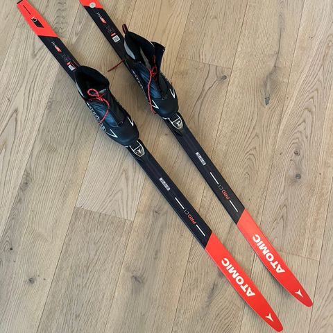 Ski 130cm og skisko str 34