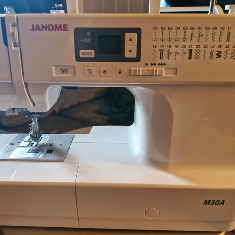 Janome m30A selges