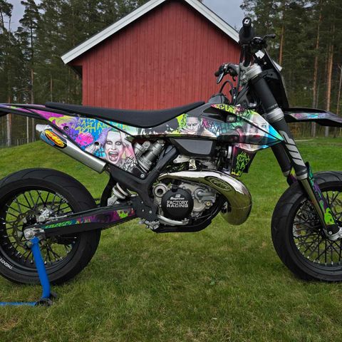 Ktm exc plastikk med custom dekaler