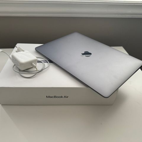 MacBook Air 13" 256GB 2020 (stellargrå)