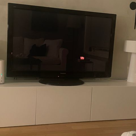 Bestå TV-benk fra IKEA