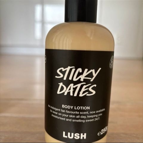 LUSH Sticky Dates Body Lotion 250 ml