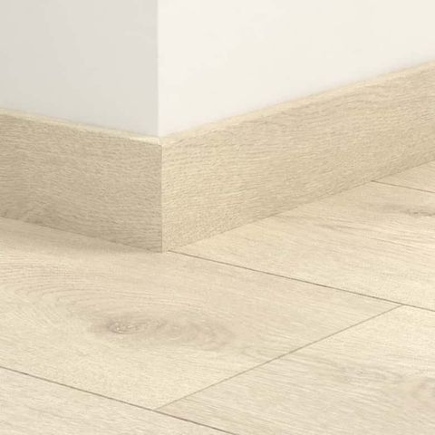 Pergo sokkellist light grey oak 4,5 lengde