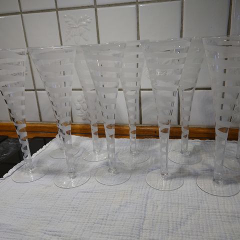 10 feilfrie Bohemia champagne glass kr800 + evt.Frakt