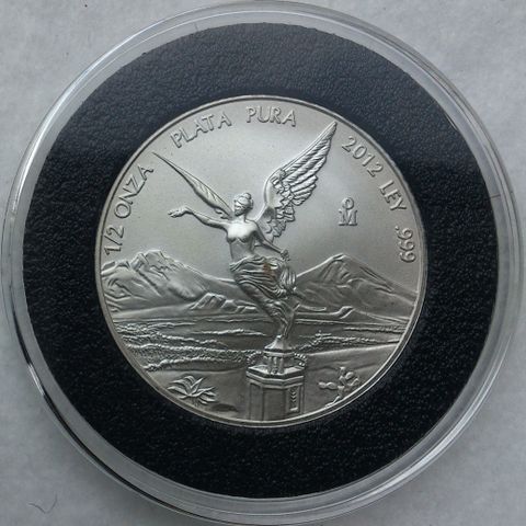 2 stk, 2012, Silver Libertad. 1/2 oz, 999 sølvmynter.