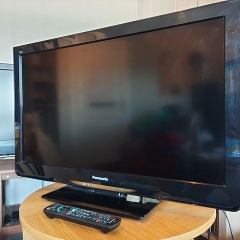 32" Panasonic TX-L32CX3E