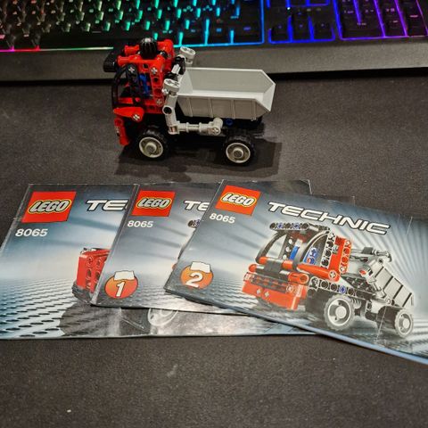 Mini Container Truck 8065