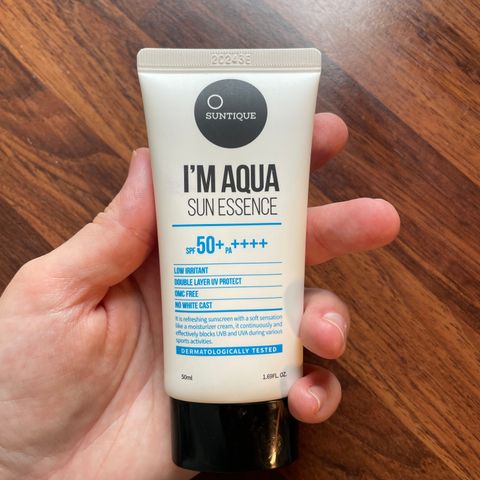 Suntique I’m aqua sun essence