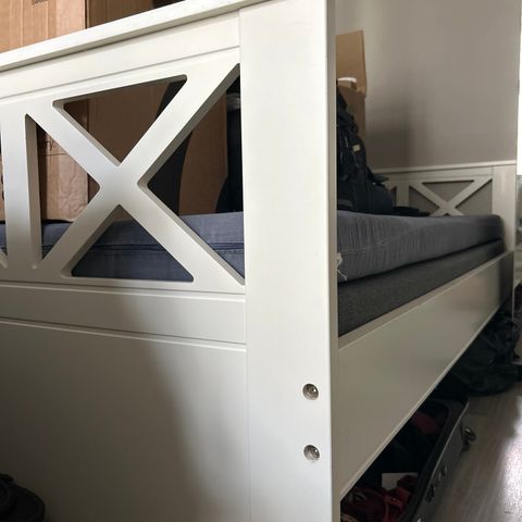 Single bed