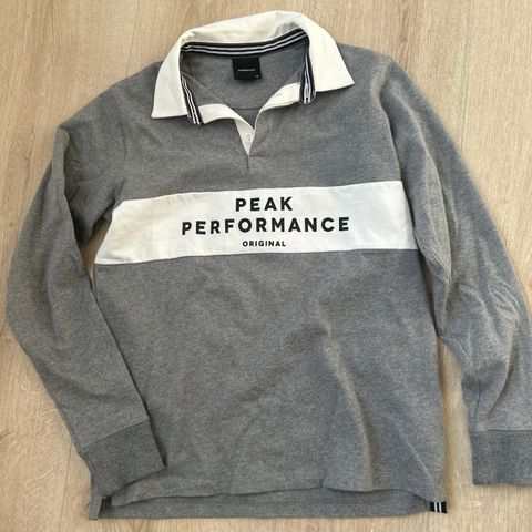 Peak Performance piké-genser i str 170. En blå og en grå