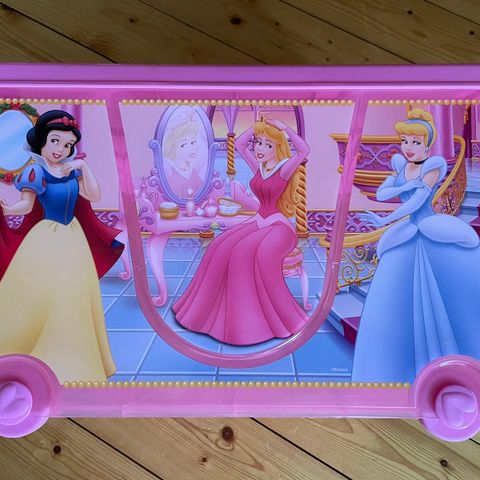 Lekekasse Disneymotiv for små prinsesser. 👑