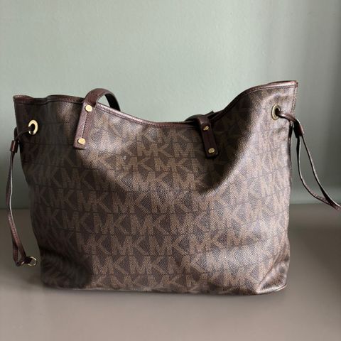 Lekker Michael Kors shoulder bag selges