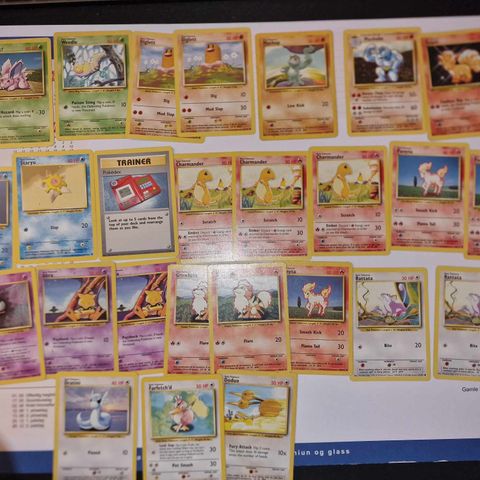 Pokemon kort - VINTAGE 28 stk Base set 1999 WOTC bulk