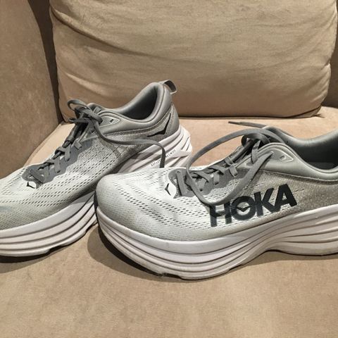 Hoka Bondi 8, 44,5str, som ny