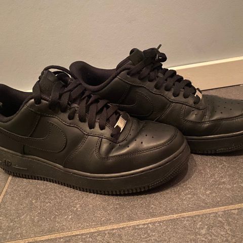 Nike air force 1 str 42,5