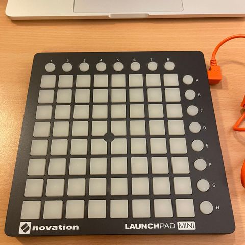 Novation Launchpad mini