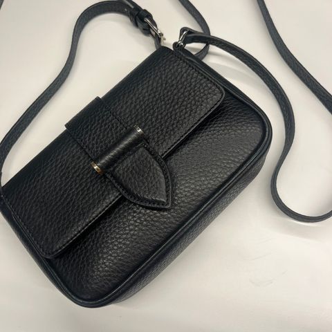 Decadent April small crossbody bag