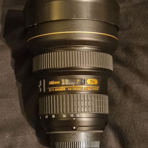 Nikon 14-24 2.8 G ED with bonus 145mm filters.