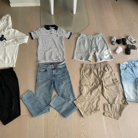 Klær 16 år (Nike, Tommy Hilfiger, Calvin Klein, Kappa)