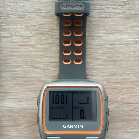 Retro GPS pulsklokke, to pulsbelter, ladekabel og Garmin USB pinne selges samlet