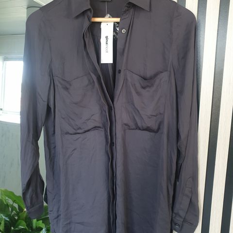 Skjorte oversize Gina Tricot sateng 34 xs Ny!