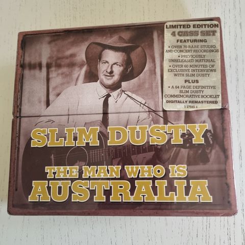 Boks med 4 kassetter - Slim Dusty