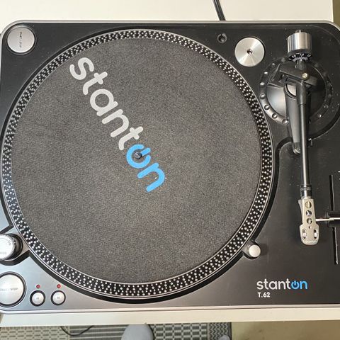 2 stk Stanton T.62 Direktedrevne DJ platespillere