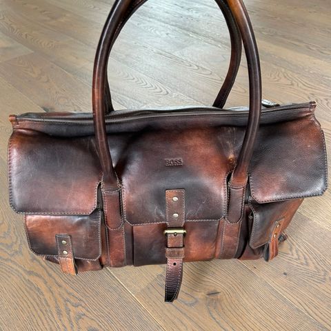 Boss vintage brun bag i skinn