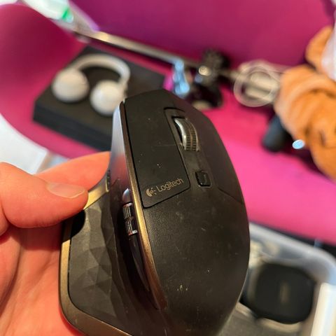 Logitech mus