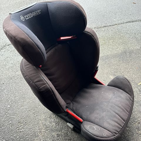 Maxi Cosi bilstol med regulerbar rygg og isofix