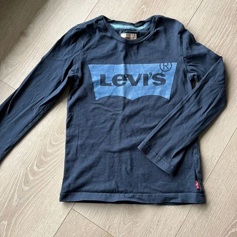 Levis genser Str 8