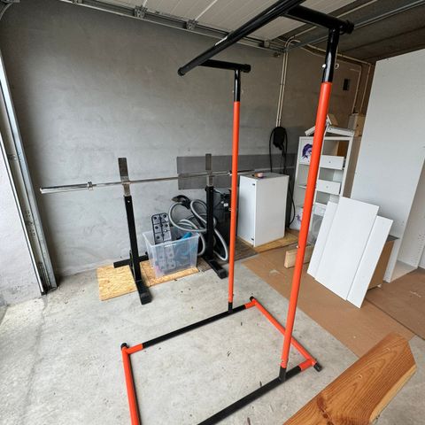 Pull-Up Rack treningsapparat og fitnesstasjon