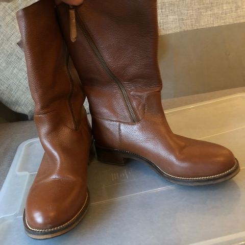 Massimo Dutti Boots strl. 38