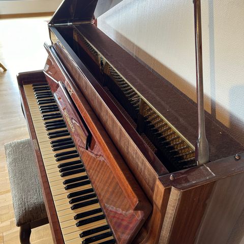 Weinbach piano