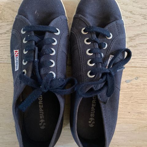 Superga sko str 36