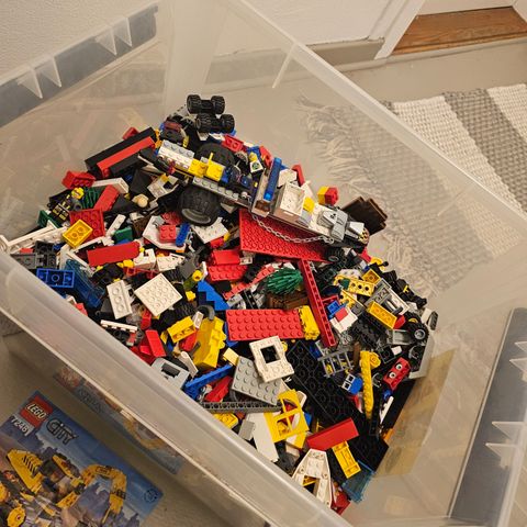 Hel kasse med diverse Lego