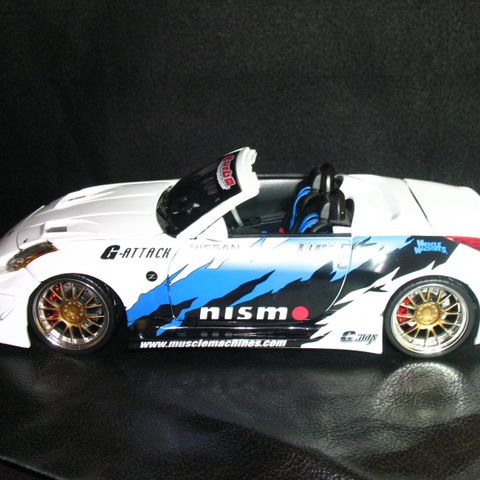 Tøff Nissan 350 Z, 1:18 modellbil