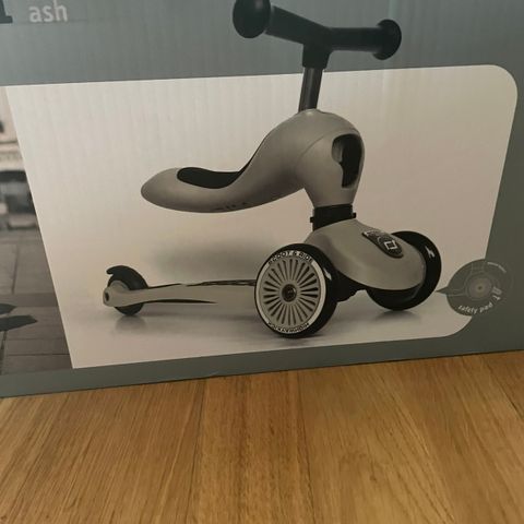 Ny og ubrukt sparkesykkel fra Scoot & Ride