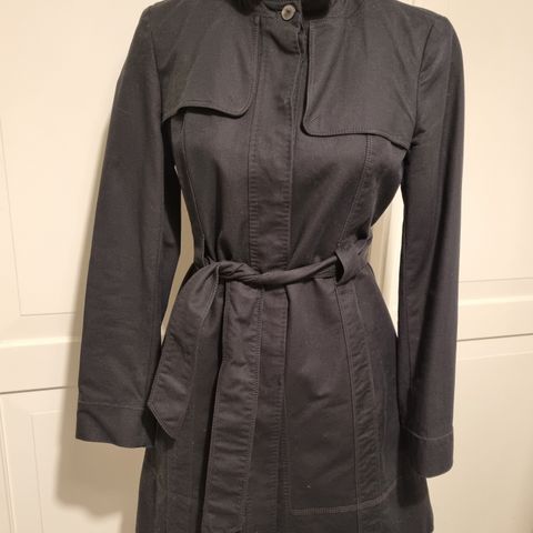 Svart Trench coat fra Zara str S