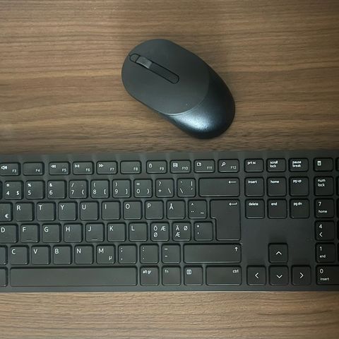 Dell Pro KM5221W - Tastatur- og mussett