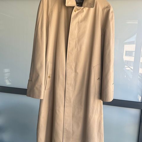 Burberry Mid-length Camden Heritage Car Coat