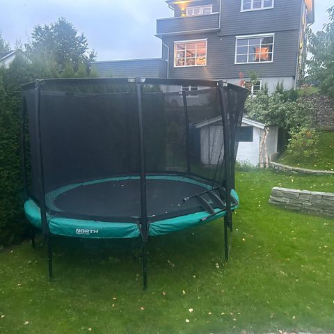 Trampoline North 360