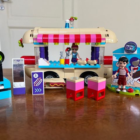 Lego Friends- Pølsebod på tivoli 41129