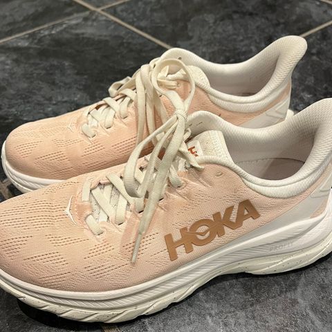 Hoka one one str.39 1/3